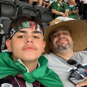 Meet your Posher, Javier